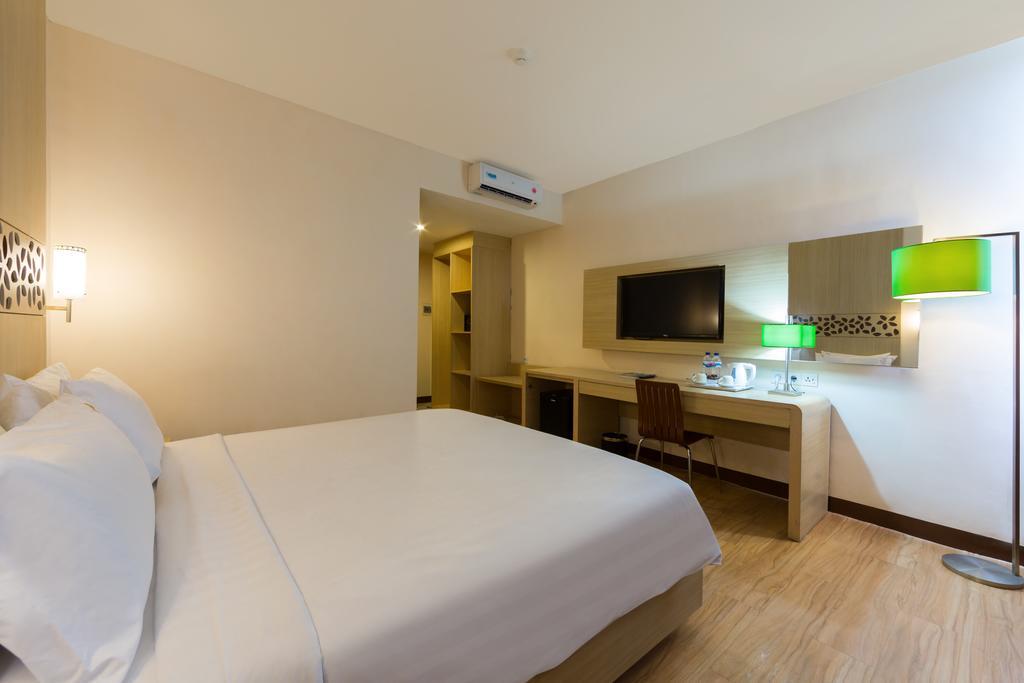 Vihan Suites Bali Kuta Lombok Exteriör bild