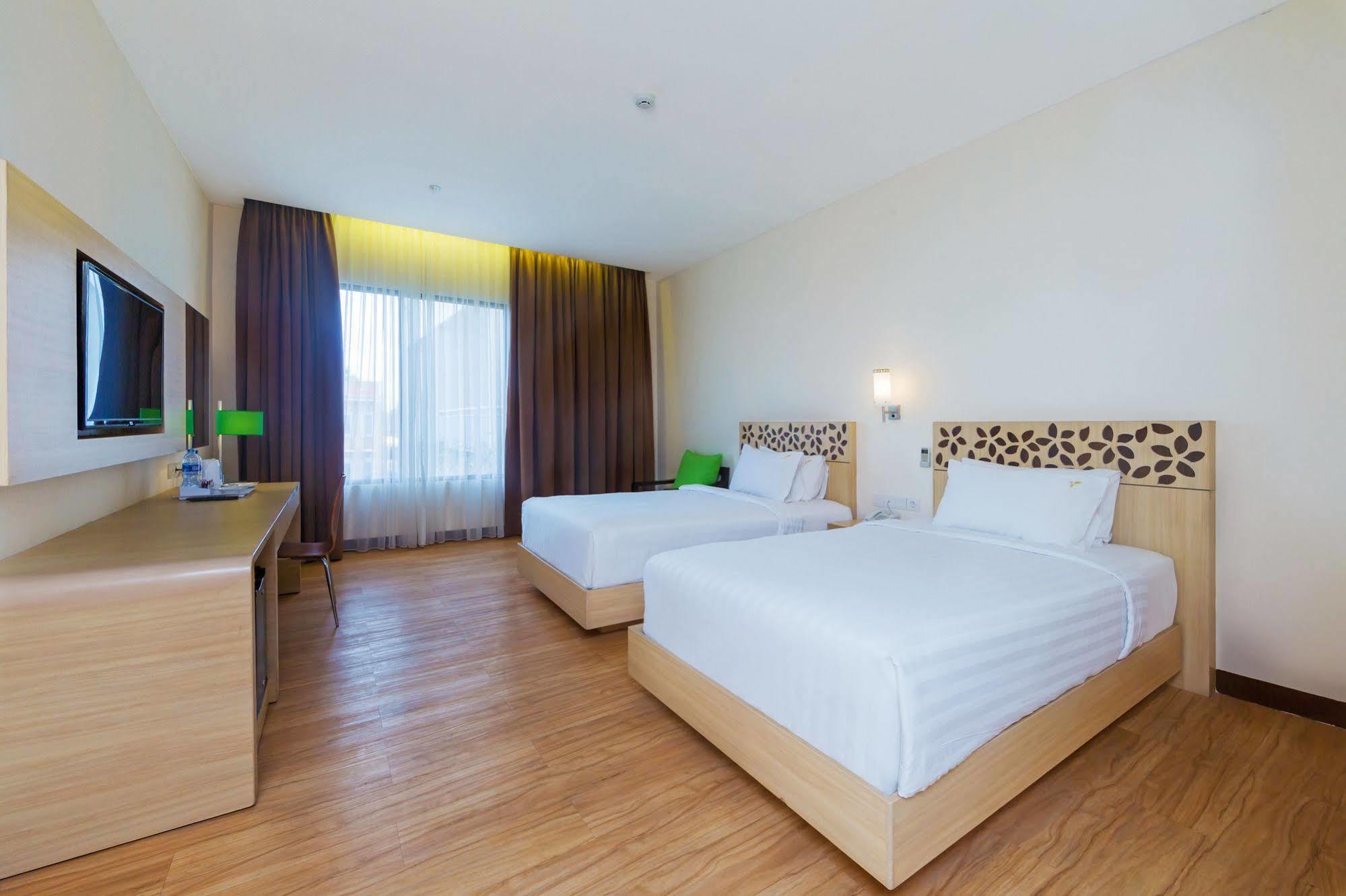 Vihan Suites Bali Kuta Lombok Exteriör bild
