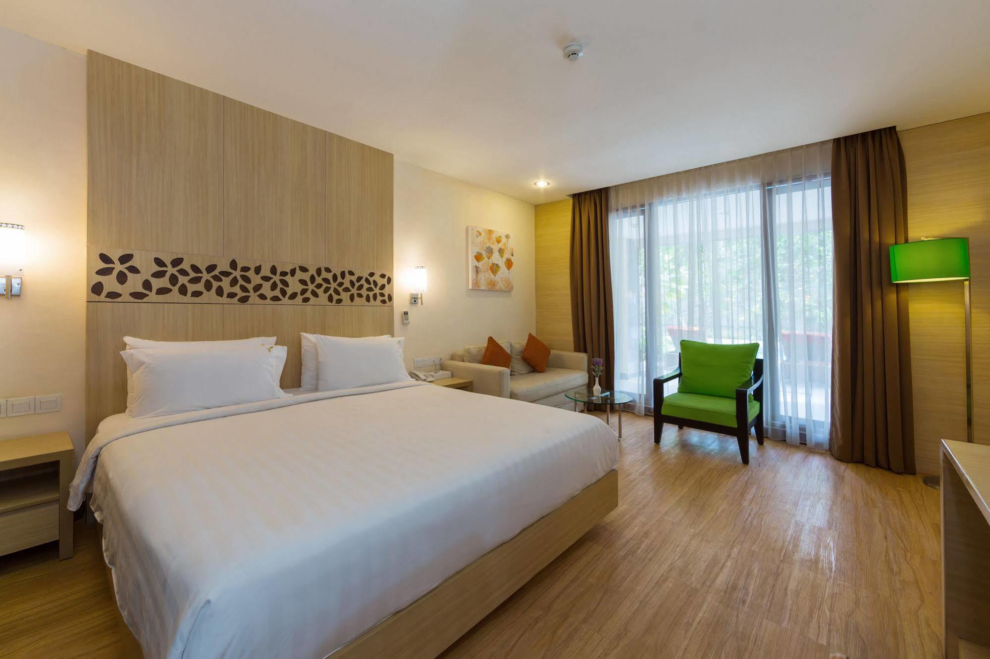 Vihan Suites Bali Kuta Lombok Exteriör bild