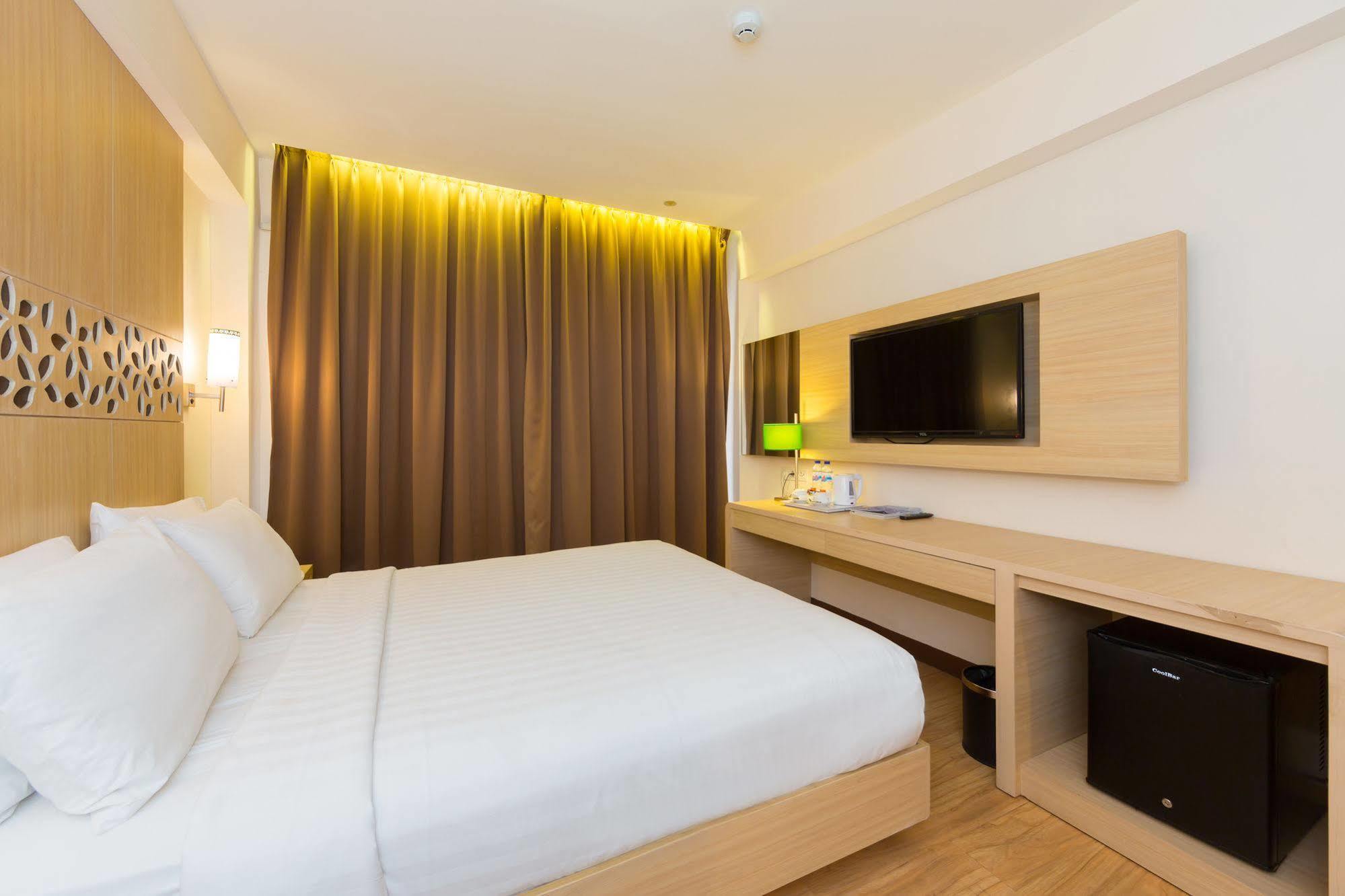 Vihan Suites Bali Kuta Lombok Exteriör bild
