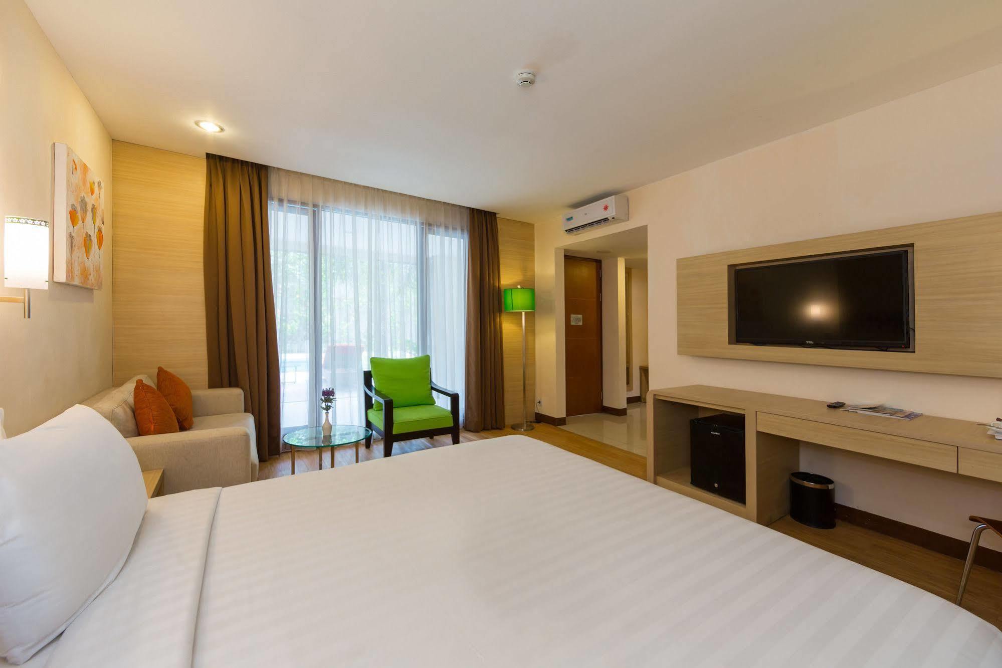 Vihan Suites Bali Kuta Lombok Exteriör bild
