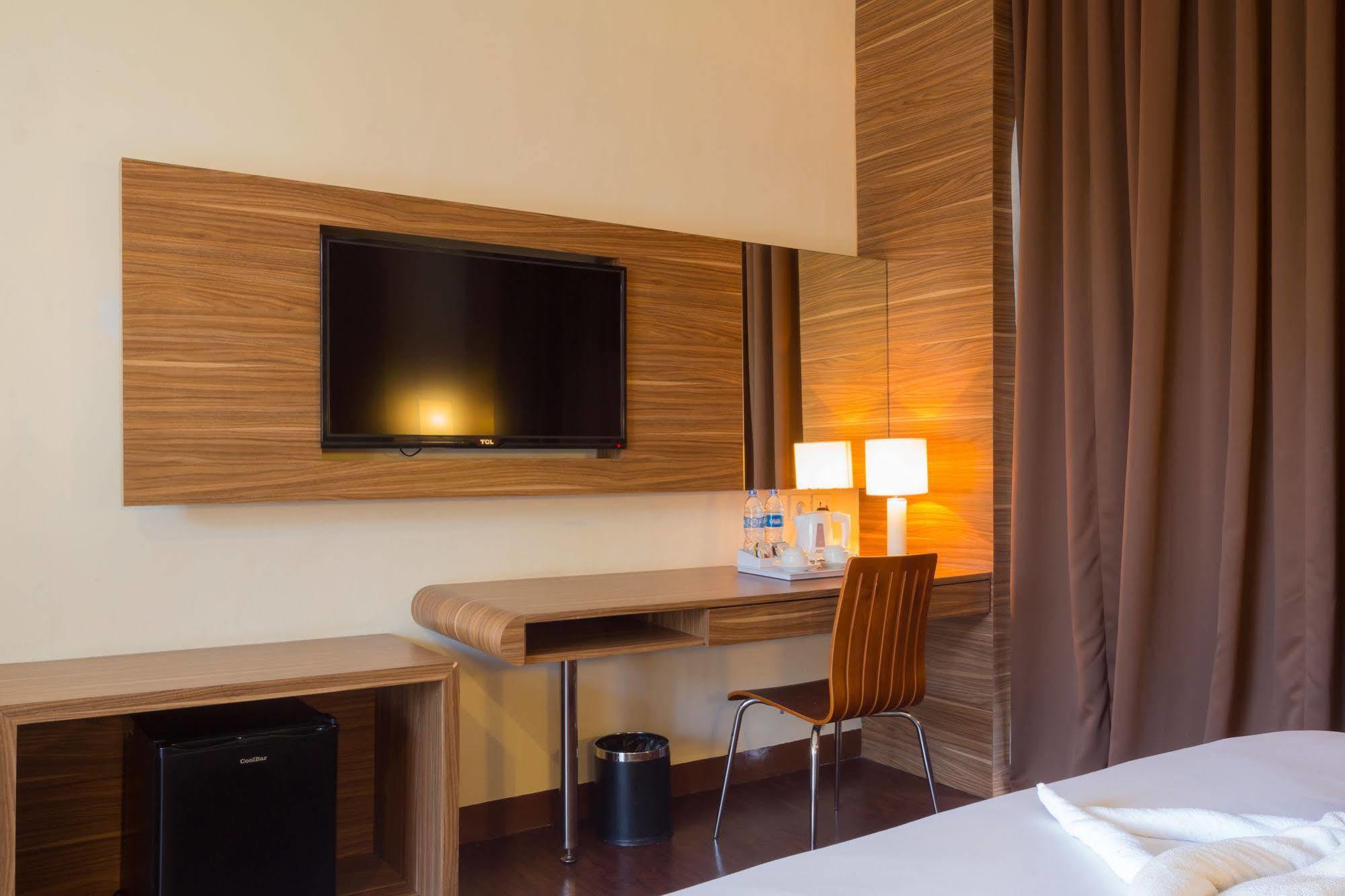 Vihan Suites Bali Kuta Lombok Exteriör bild