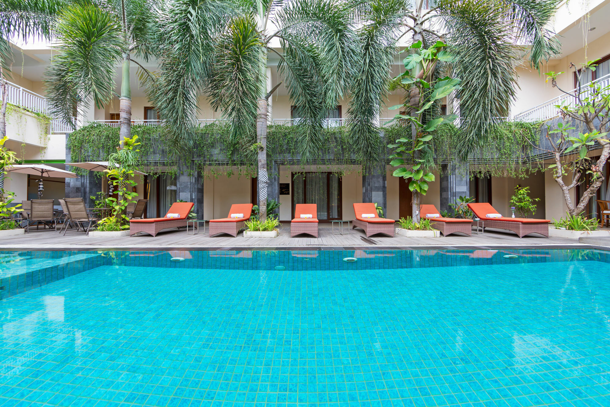 Vihan Suites Bali Kuta Lombok Exteriör bild